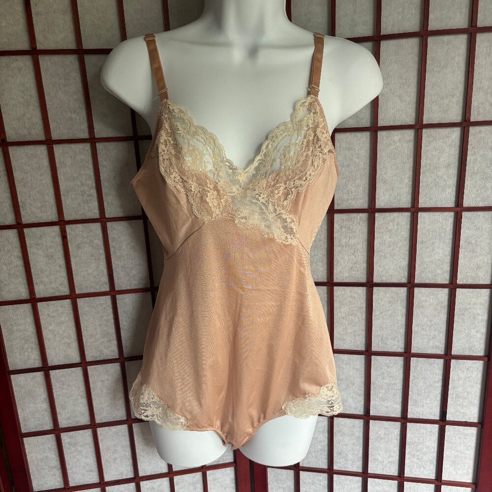 Shadowline 1970s One Piece Teddy Lace Accents Beige Size 32